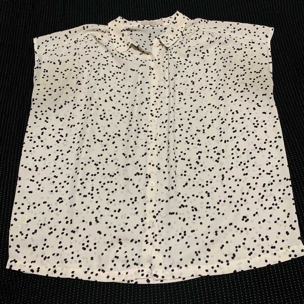 LOFT short sleeve polka dot blouse